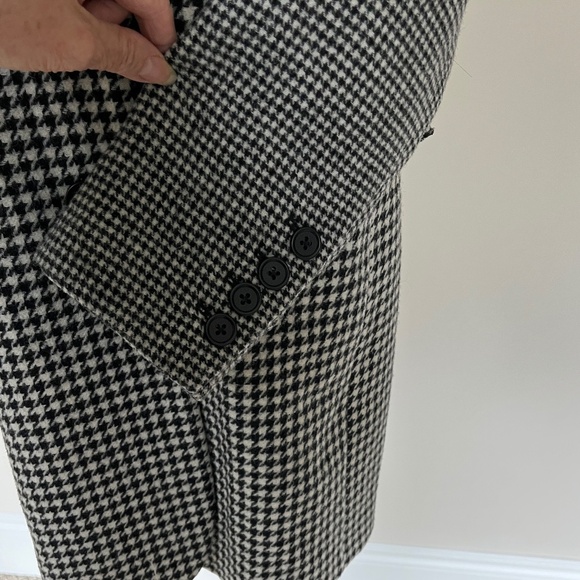 BCBG Houndstooth wool blend coat, Size SM. - Picture 7 of 16